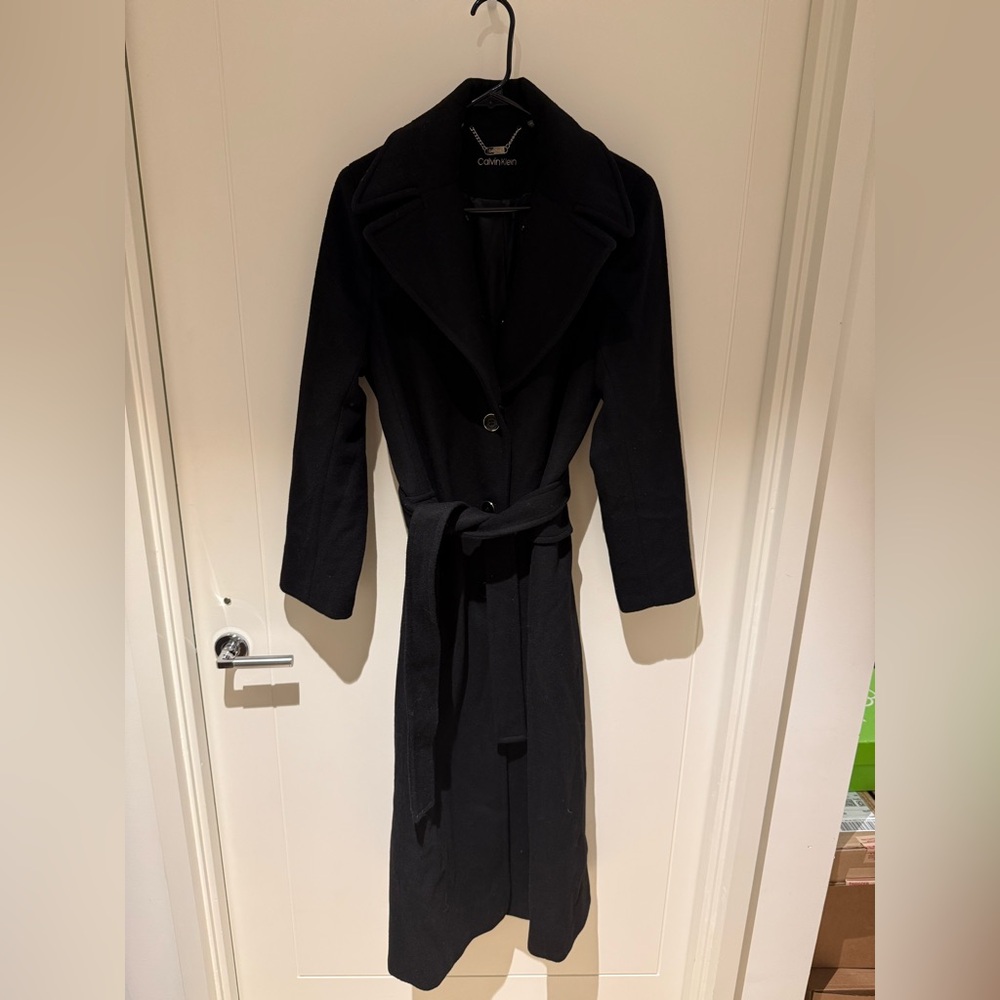 Great Condition Calvin Klein Belted Coat with detachable fur collar